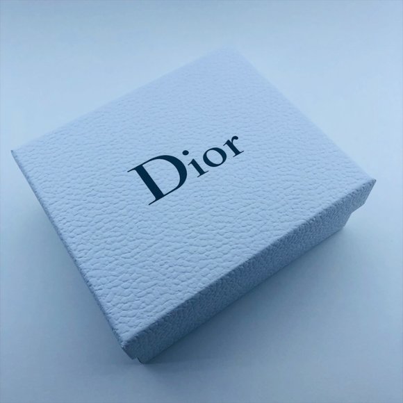 Dior White Gift Box with Ribbon - Picture 6 of 11